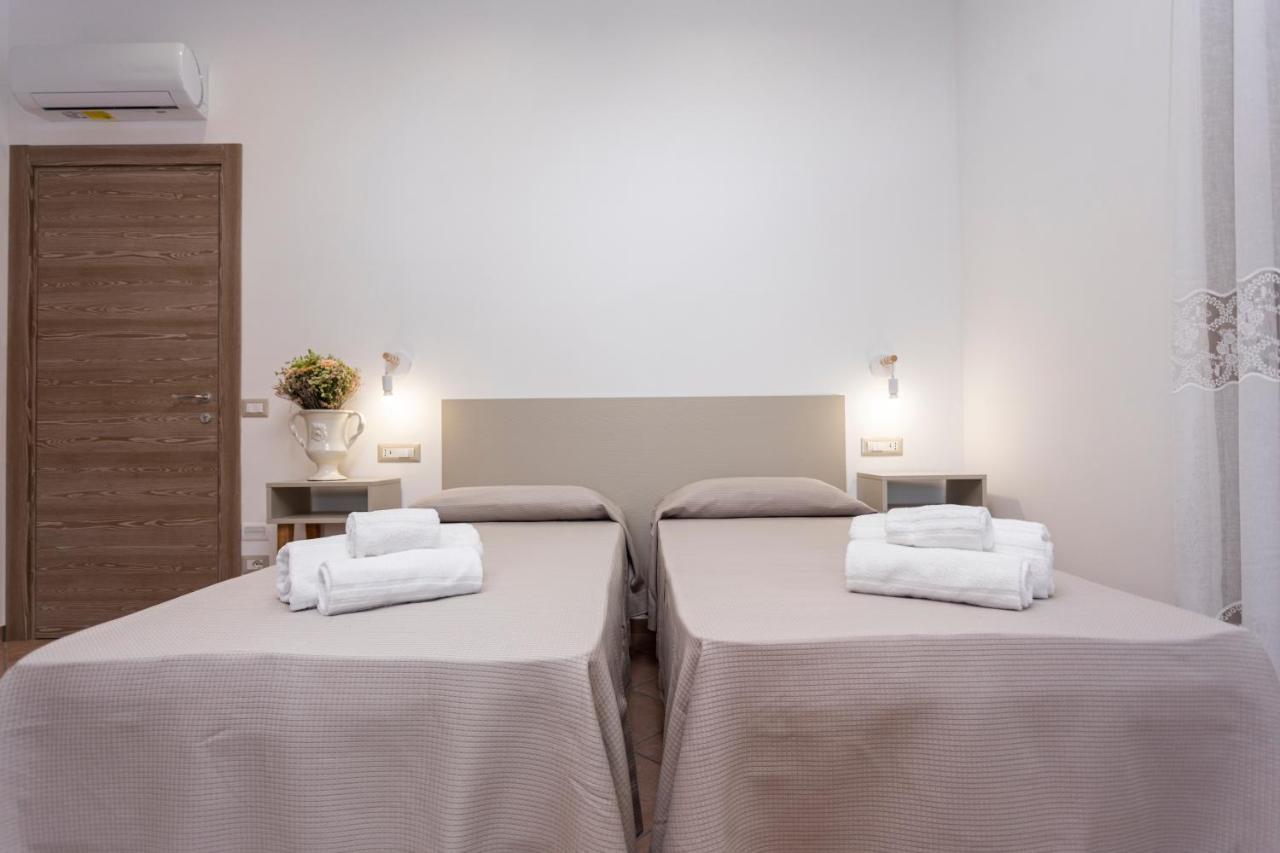 Agriturismo Punta San Lazzaro アジェーロラ エクステリア 写真