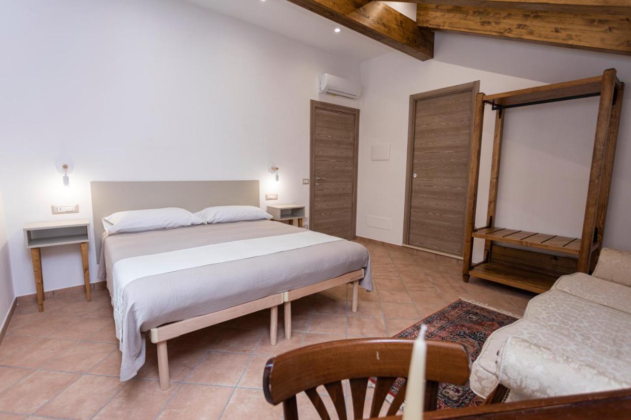 Agriturismo Punta San Lazzaro アジェーロラ エクステリア 写真