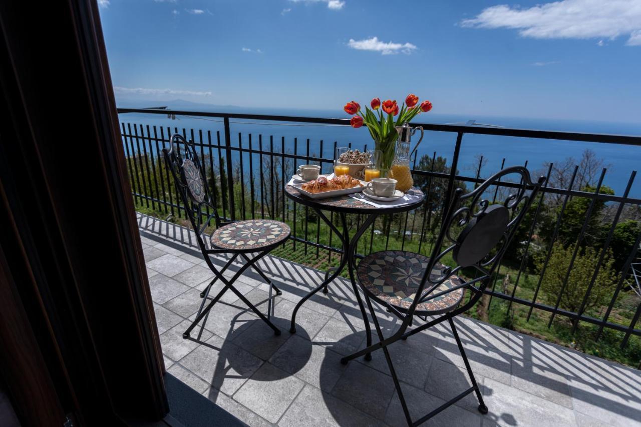 Agriturismo Punta San Lazzaro アジェーロラ エクステリア 写真