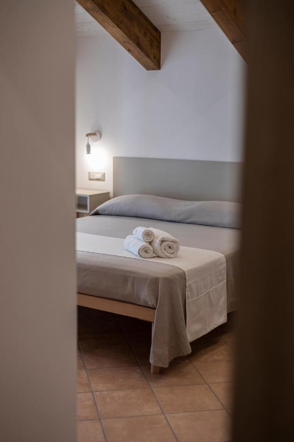 Agriturismo Punta San Lazzaro アジェーロラ エクステリア 写真