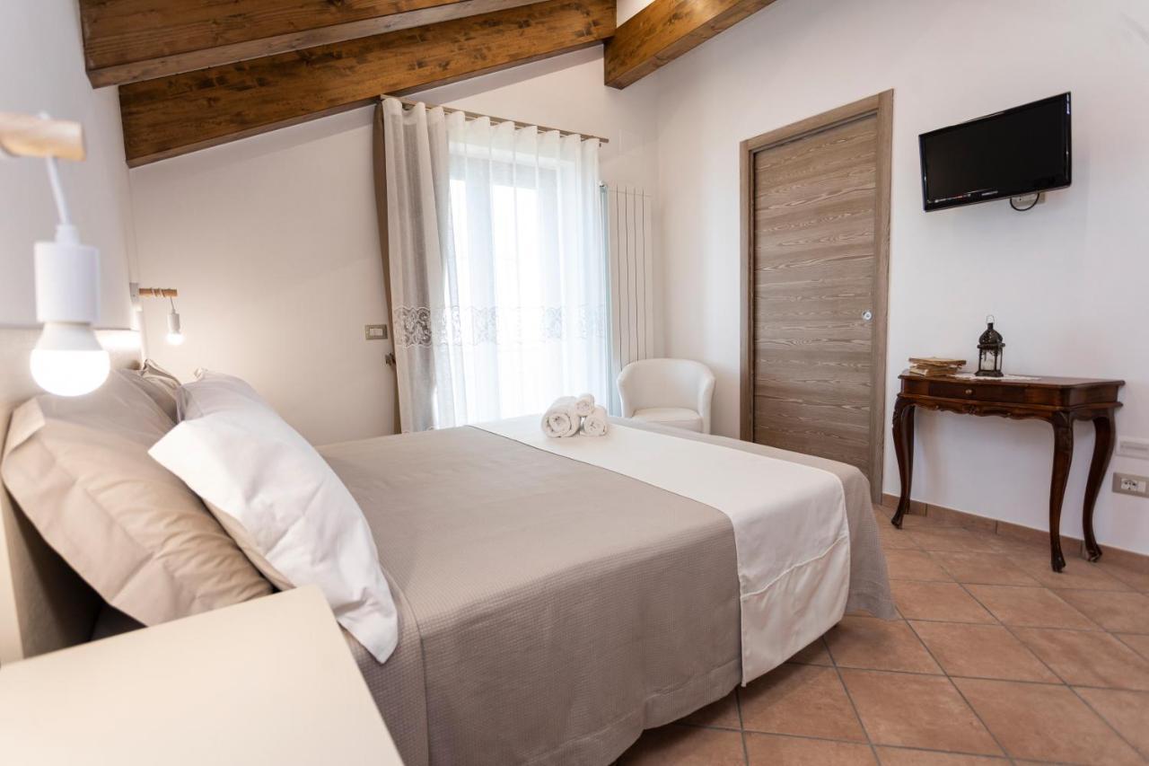 Agriturismo Punta San Lazzaro アジェーロラ エクステリア 写真
