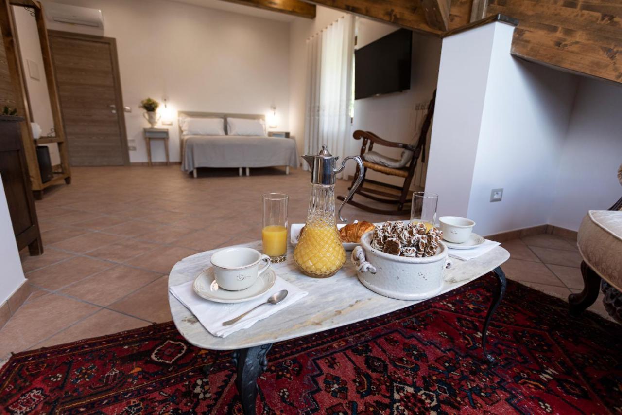 Agriturismo Punta San Lazzaro アジェーロラ エクステリア 写真