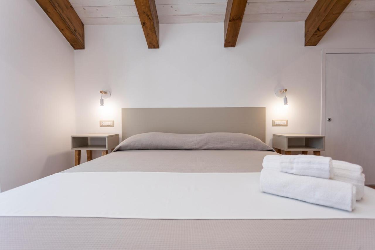 Agriturismo Punta San Lazzaro アジェーロラ エクステリア 写真